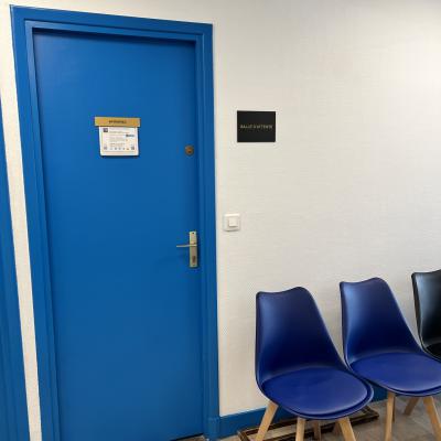 infirmiere drancy beatrice zonfrilli cabinet de soins infirmiers couloir salle d'attente